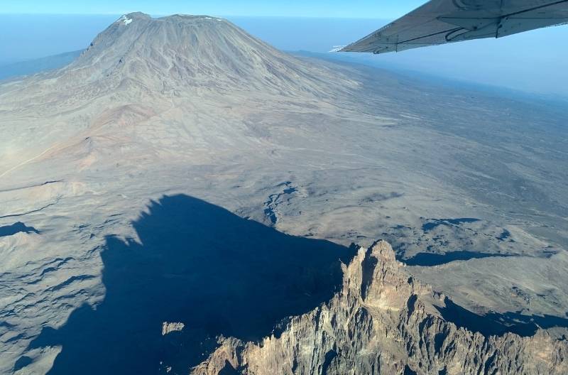 Vol panoramique sur le Kilimandjaro